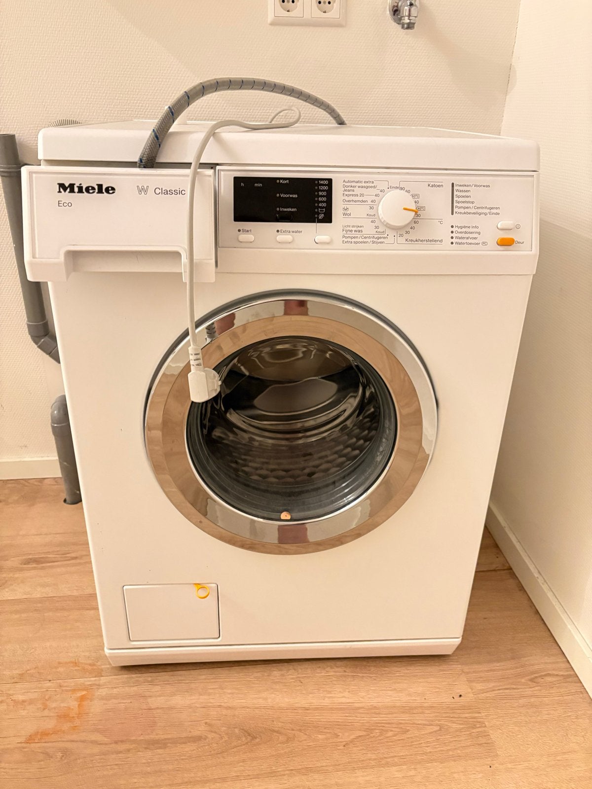 Gratis afhalen Miele W Classic Eco Wasmachine  gebruikt, Ophalen, Zo goed als nieuw, 85 tot 90 cm, 1200 tot 1600 toeren