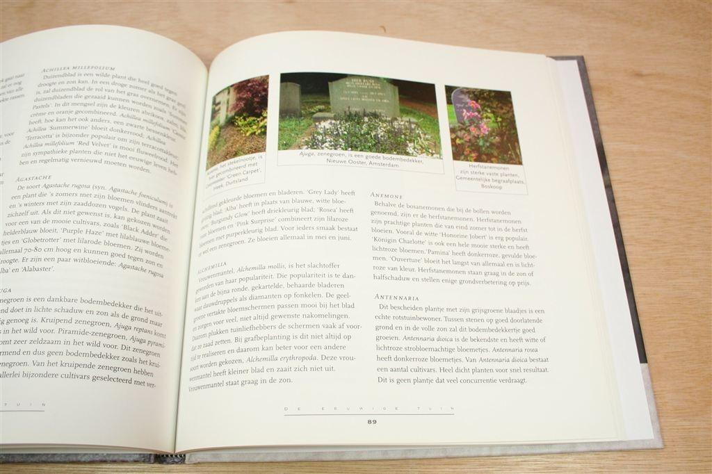 De Eeuwige Tuin — Beplanting Graven & Begraafplaatsen, Ophalen of Verzenden, Zo goed als nieuw, Tuinieren en Tuinplanten