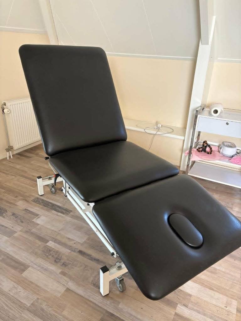 Massagetafel voor fysiotherapie, podotherapie of pedicure, Ophalen, Gebruikt, Massagetafel