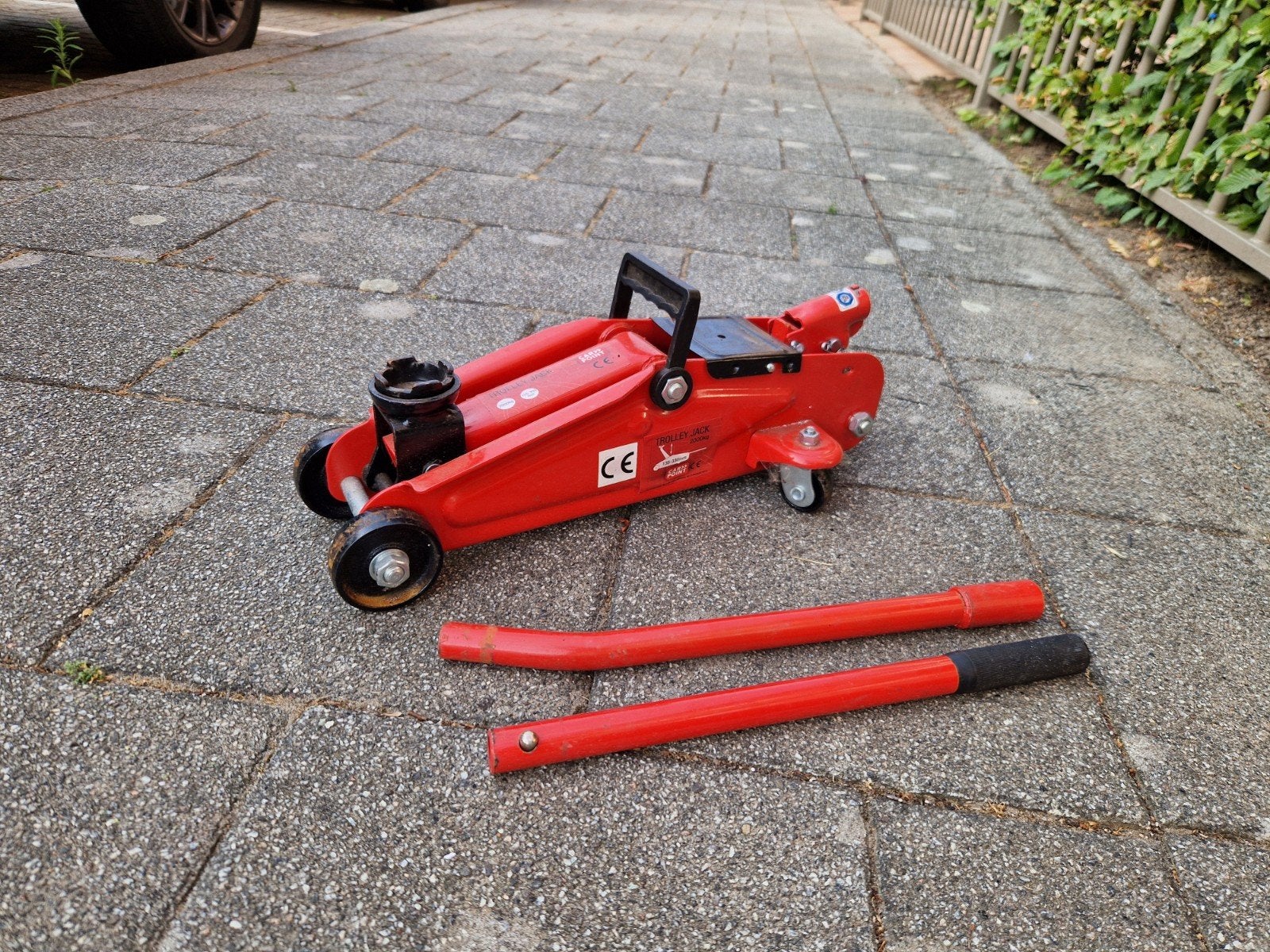 carpoint krik 2000kilo ook wel 2 ton genoemd 135-330mm, Ophalen, Gebruikt, Hydraulisch, Garagekrik