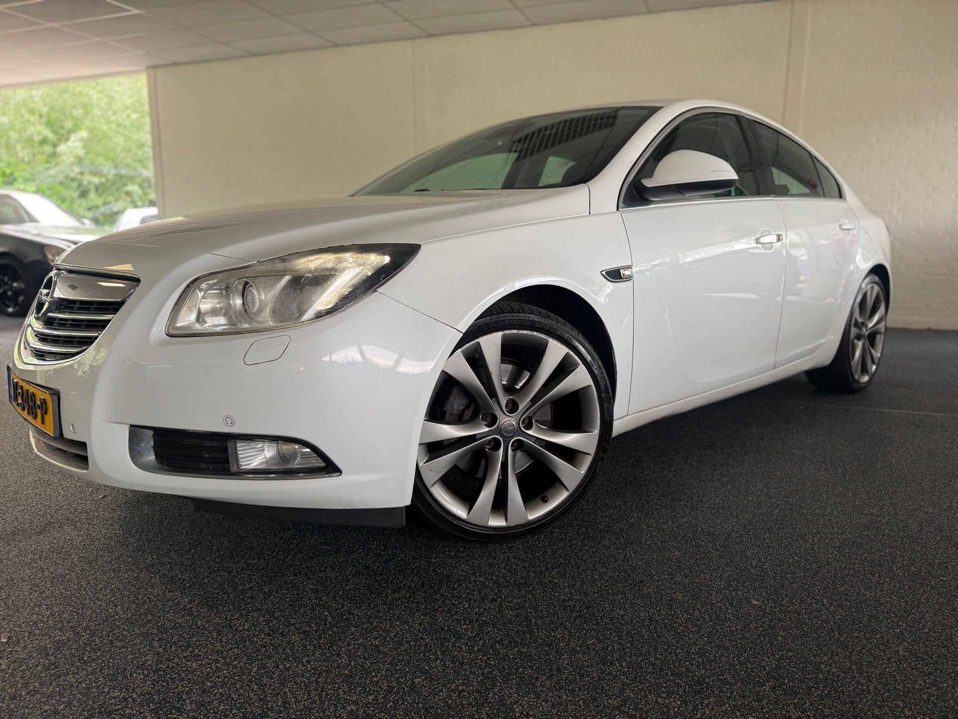 Opel Insignia 2.8 T V6 Cosmo 4x4 | Bi Xenon | LMV 20” | Ha, Auto's, Opel, Euro 5, Leder en Stof, Wit, 1725 kg