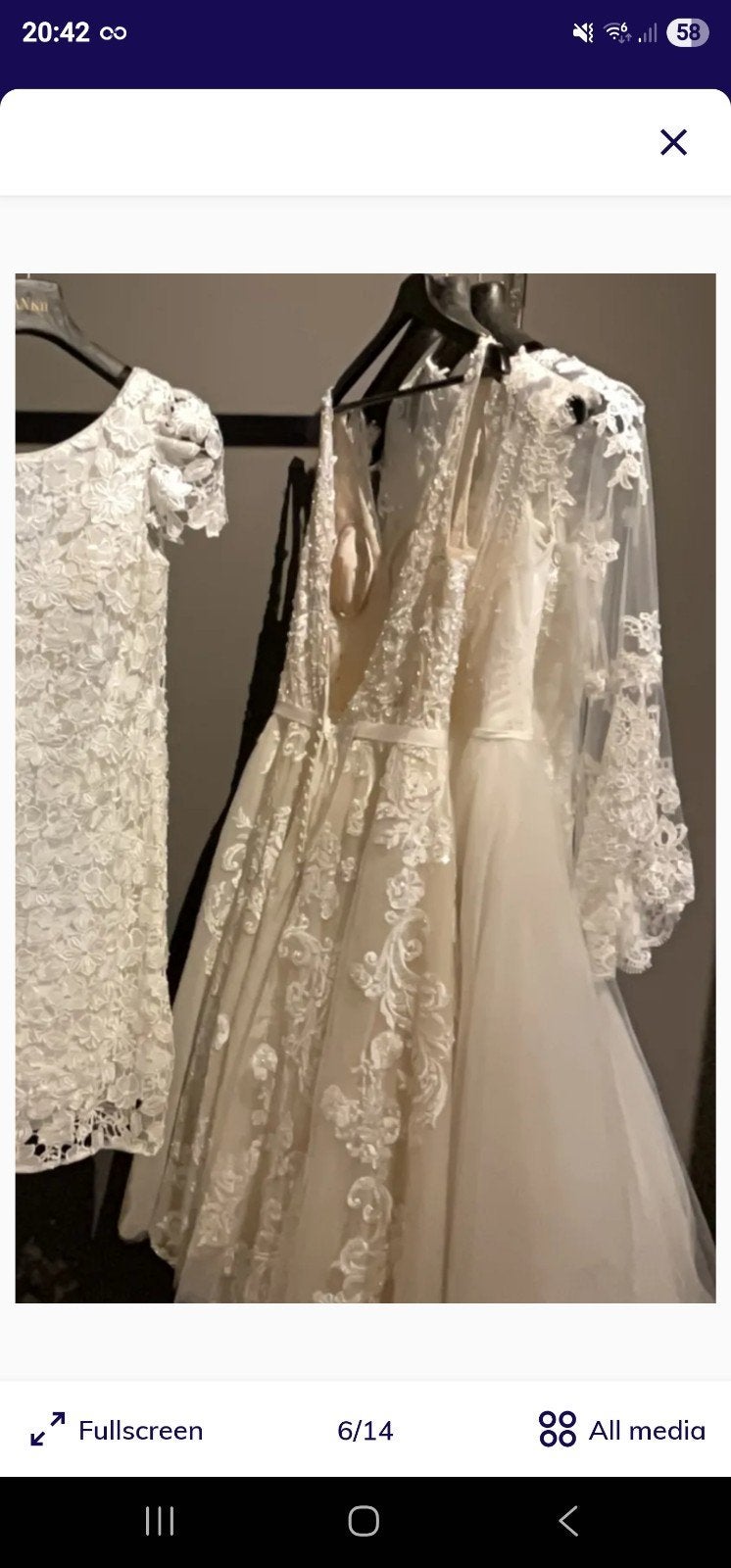 Trouwjurk met vlindermouwen en bloemmotieven, Kleding | Dames, Trouwjurk, Wit, Nieuw, Ophalen of Verzenden