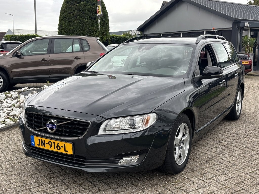 Volvo V70 2.0 D2 Dynamic Edition 2016 NL Auto Trekhaak Xenon, Auto's, Euro 6, 4 cilinders, 1969 cc, 1570 kg