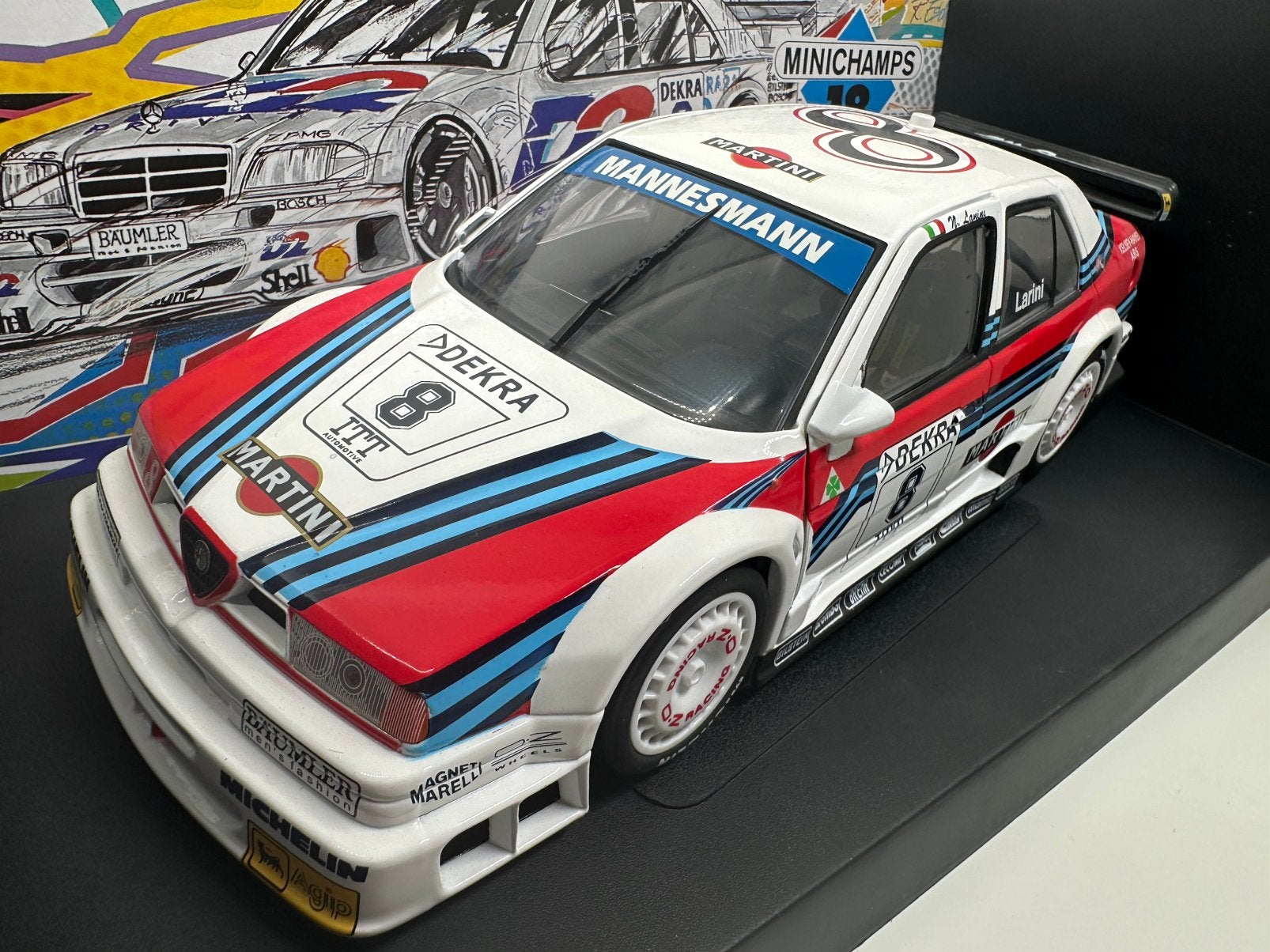 UTMODELS/MINICHAMPS 1:18 ALFA ROMEO V6 TI DTM 1995 #8 LARINI, Ophalen of Verzenden, Nieuw, Auto, UT Models
