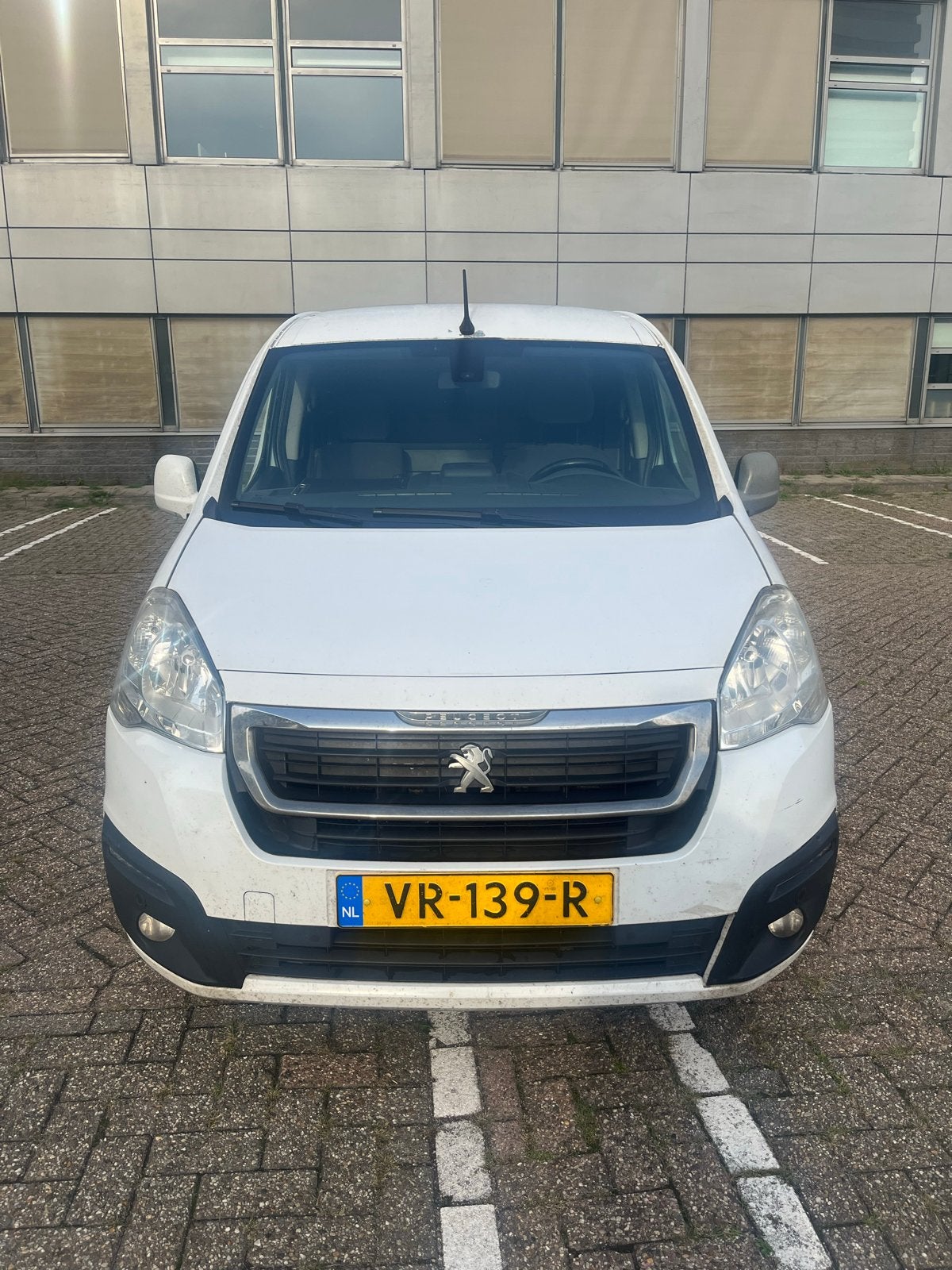 Peugeot Partner 120 L1 1.6 Bluehdi 100pk S&S 3-zits Export, Voorwielaandrijving, 4 cilinders, Origineel Nederlands, 24 km/l