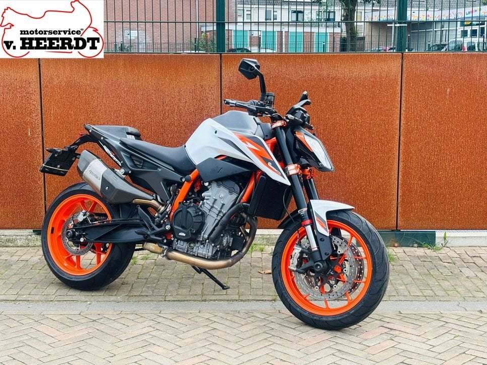 KTM 890 DUKE R (bj 2021) 6.802 km, 2 cilinders, KTM, Motorrijbewijs A, Bedrijf