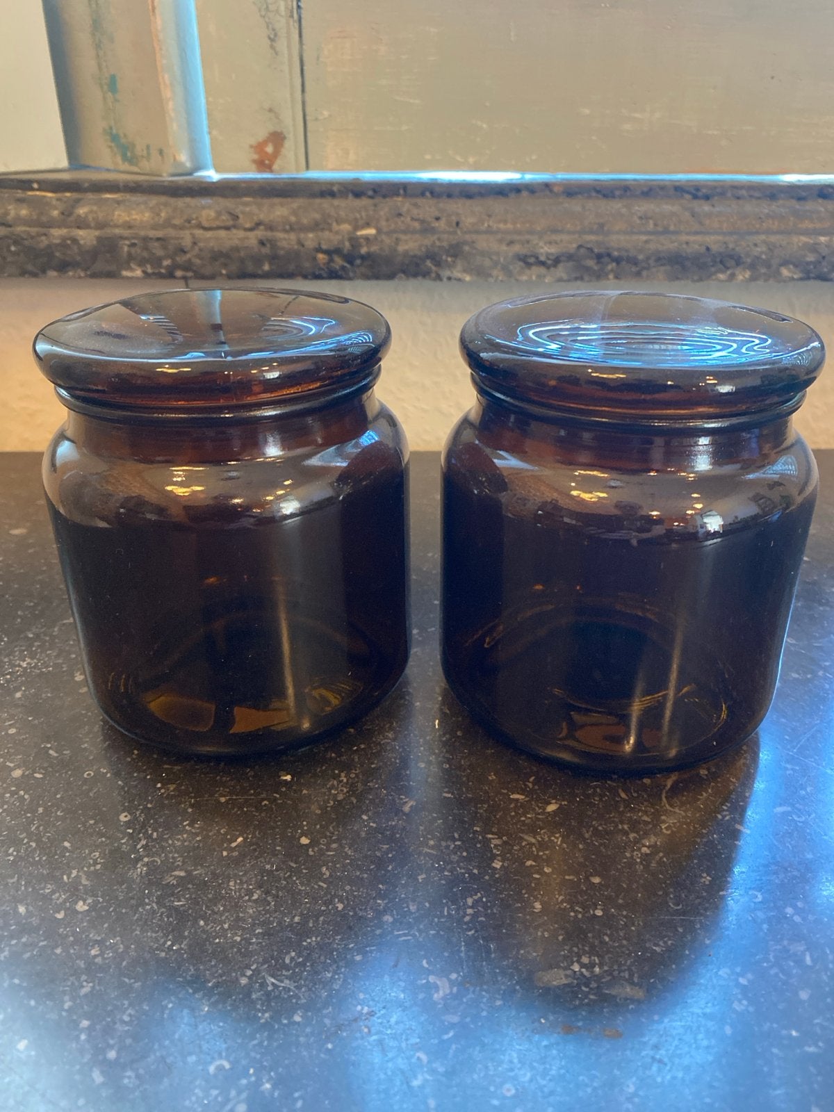 Set van 2 vintage bruine glazen potten met deksel, Ophalen of Verzenden