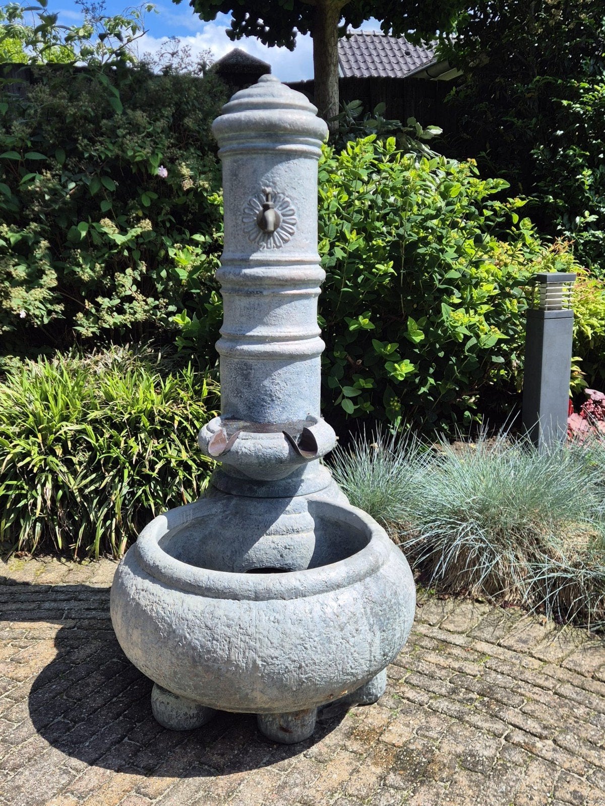 Decoratieve Tuinfontein met Kraan - Grijs, Ophalen of Verzenden, Gebruikt, Overige materialen, Fontein