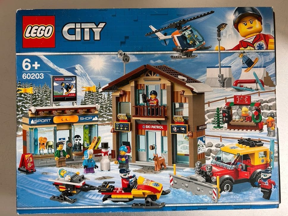 Lego 60203 Skiresort, Kinderen en Baby's, Ophalen of Verzenden, Zo goed als nieuw