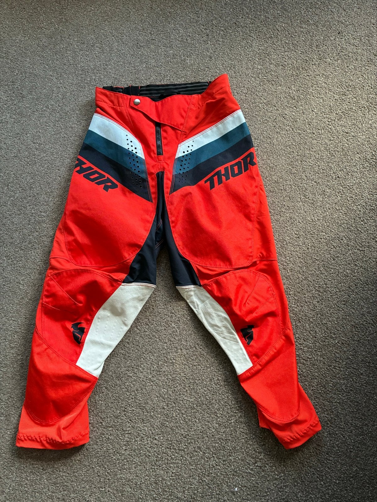 Thor Motorcrossbroek - Jeugdmaat 28, Motoren, Ophalen of Verzenden, Tweedehands, Kinderen, Motorcrosskleding