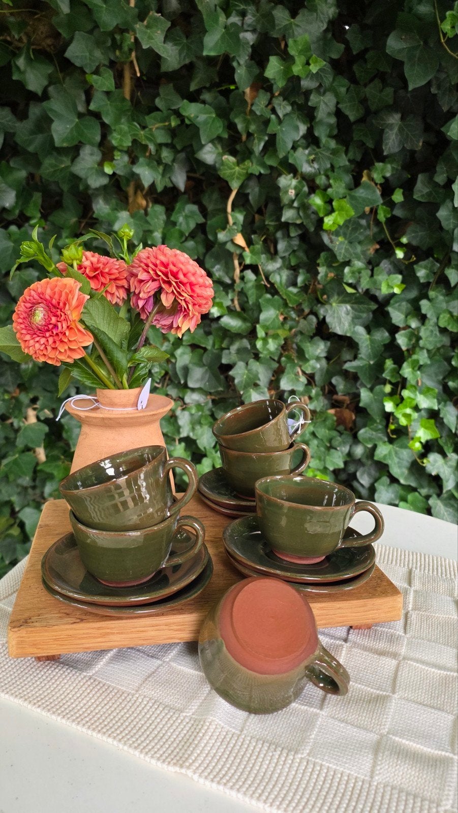 Set van 6 vintage kop en schotel, aardewerk, groen, Vintage, Ophalen of Verzenden, Zo goed als nieuw, Overige stijlen