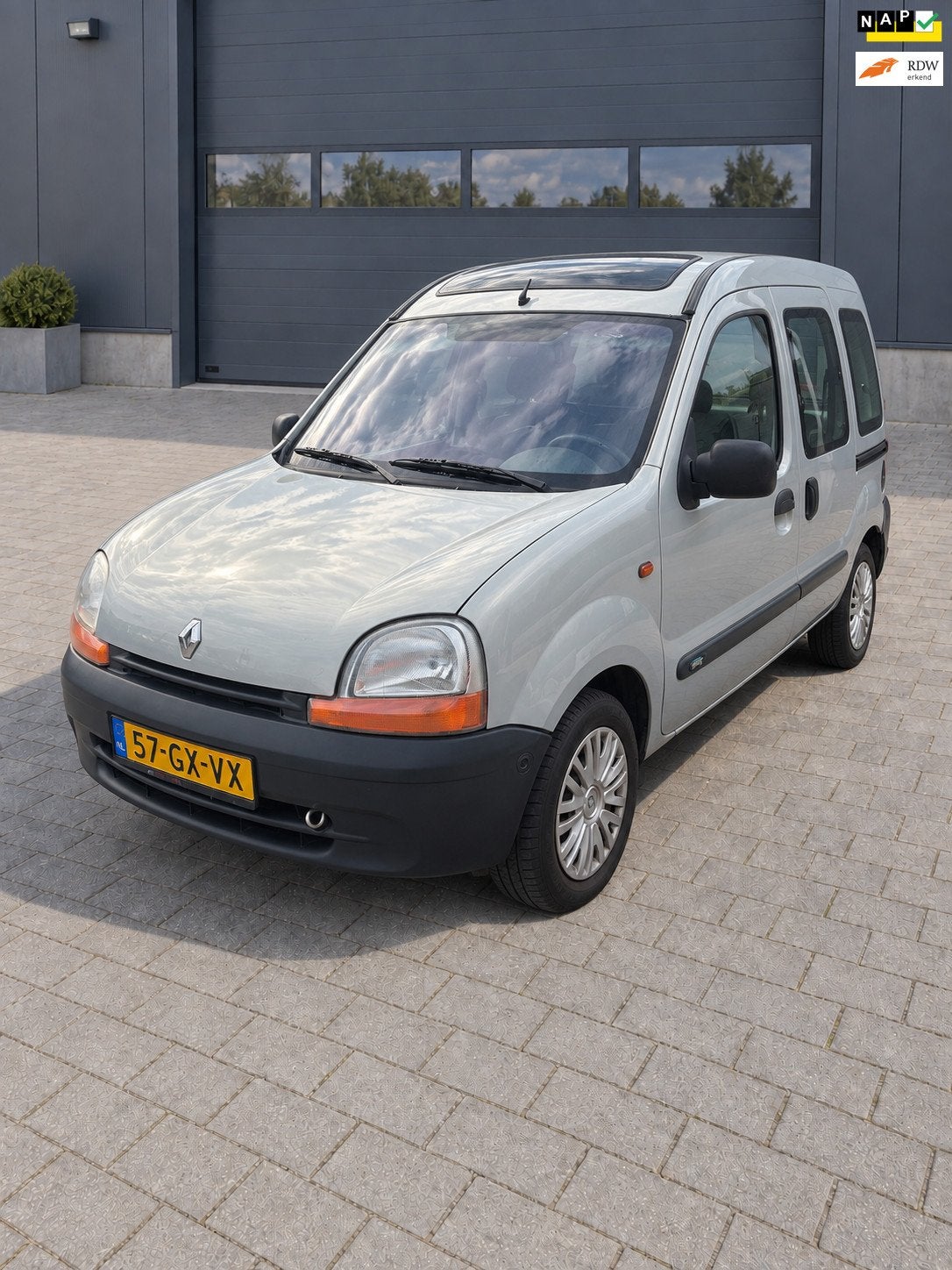 Renault Kangoo 1.4 Rolstoelauto - Airco ! 5 persoons! Glasda, 4 cilinders, Origineel Nederlands, Bedrijf, Handgeschakeld