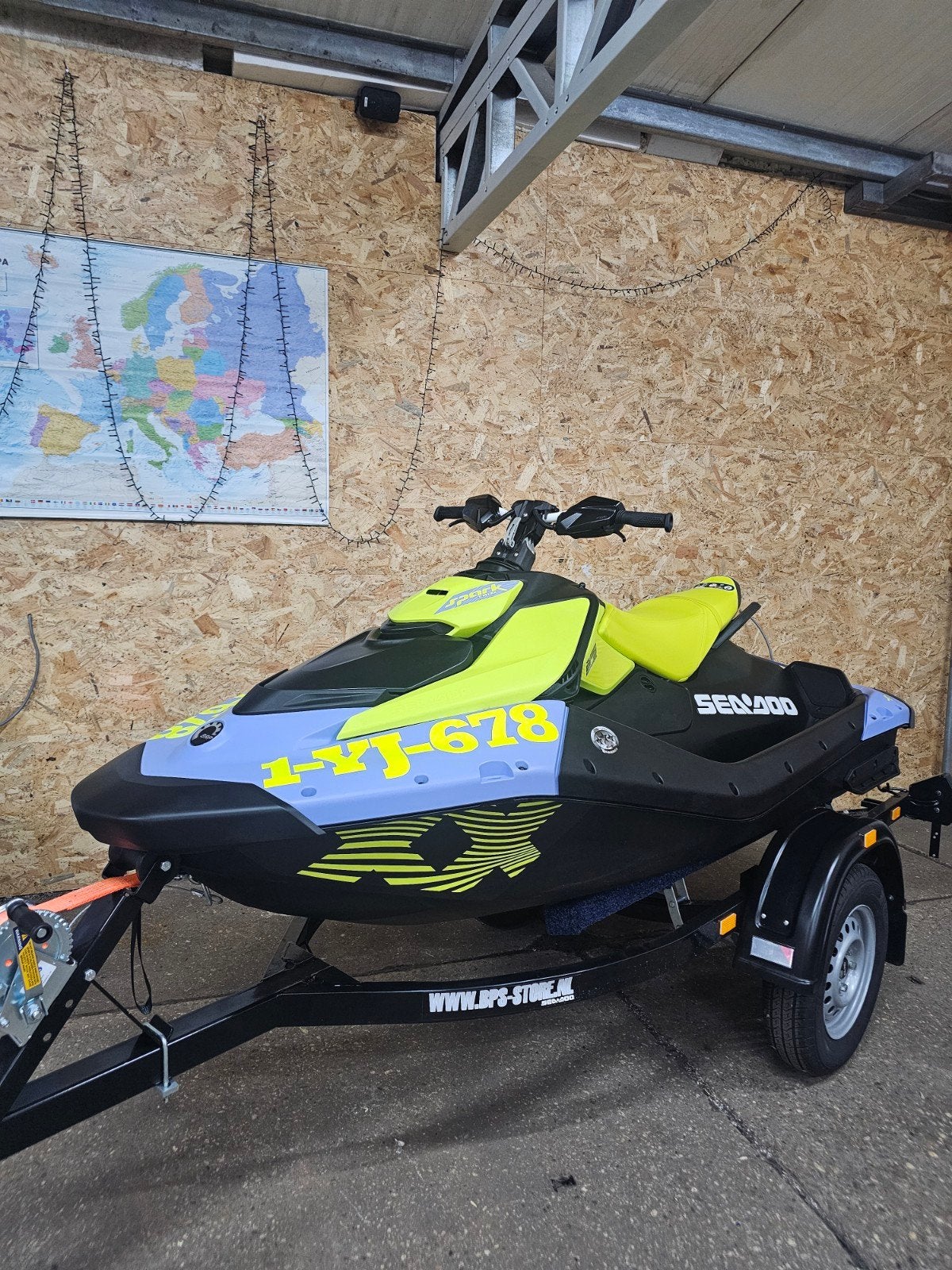 Seadoo Spark Trixx in nieuwstaat - Slechts 8 uur!, Ophalen, Zo goed als nieuw, Benzine, 70 tot 120 pk