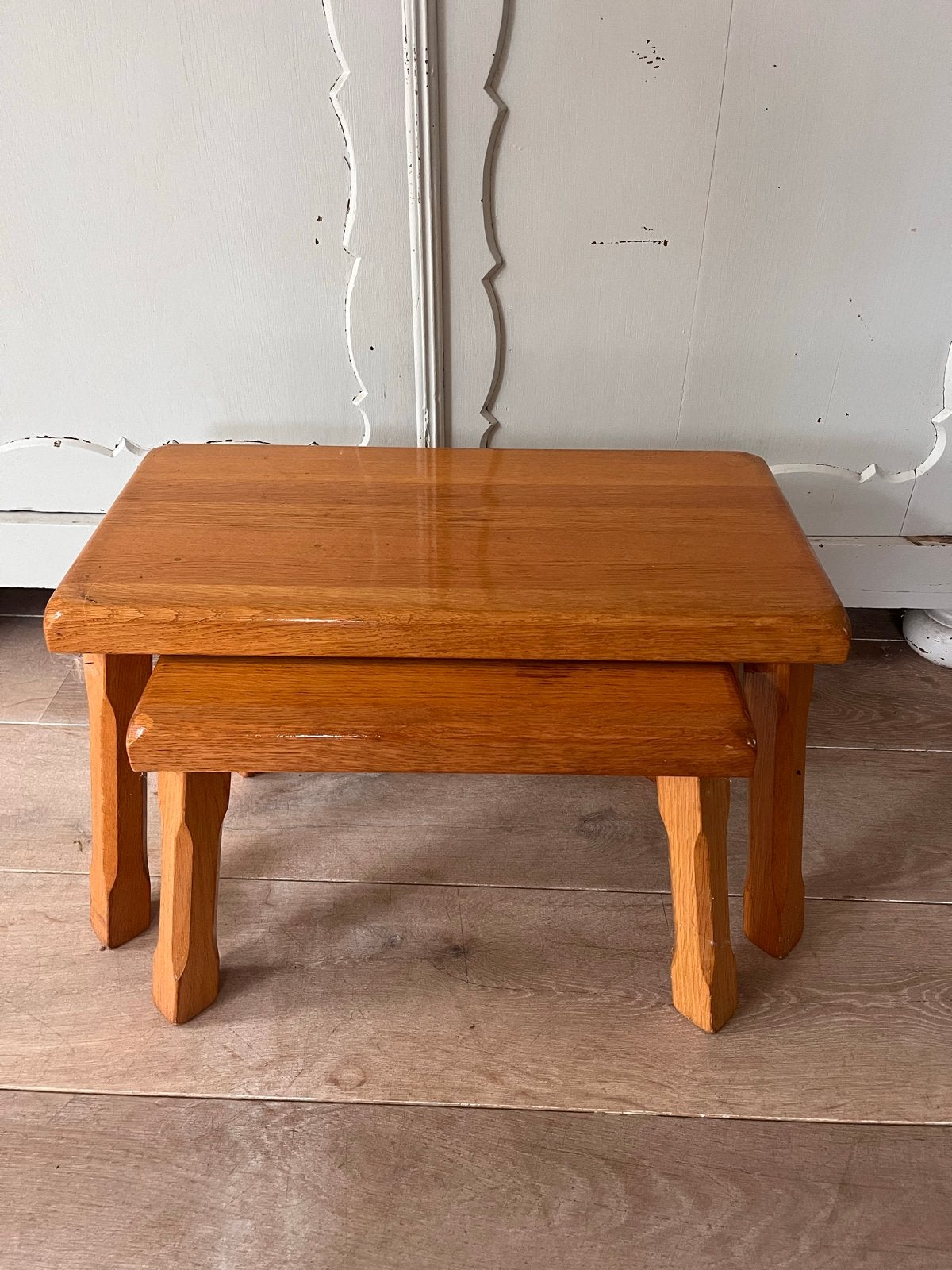 Set brutalist eiken bijzettafeltjes, Ophalen, Minder dan 45 cm, Minder dan 55 cm, Gebruikt