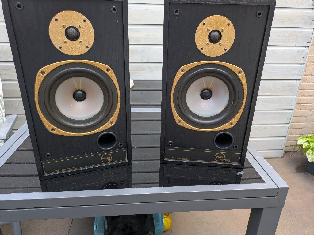 Tannoy Mercury 1 luidsprekerset, Gebruikt, Inclusief kabels, 60 tot 120 watt, Boekenplank luidspreker