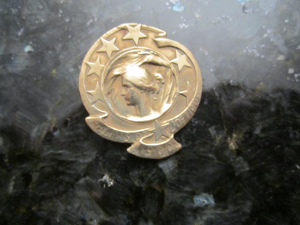 22.Broche zonder sluiting is kapot, Ophalen, Gebruikt