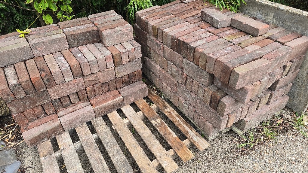 oud gebakken waaltjes per m² 35€, partij a 300€, Tuin en Terras, Ophalen, Overige materialen, Gebruikt, Klinkers