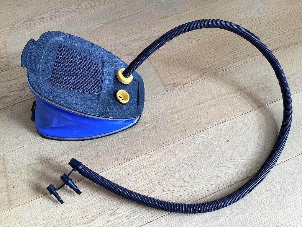 Voetpomp voor luchtbed of boot (in en uit), Ophalen of Verzenden, Gebruikt, Handmatig
