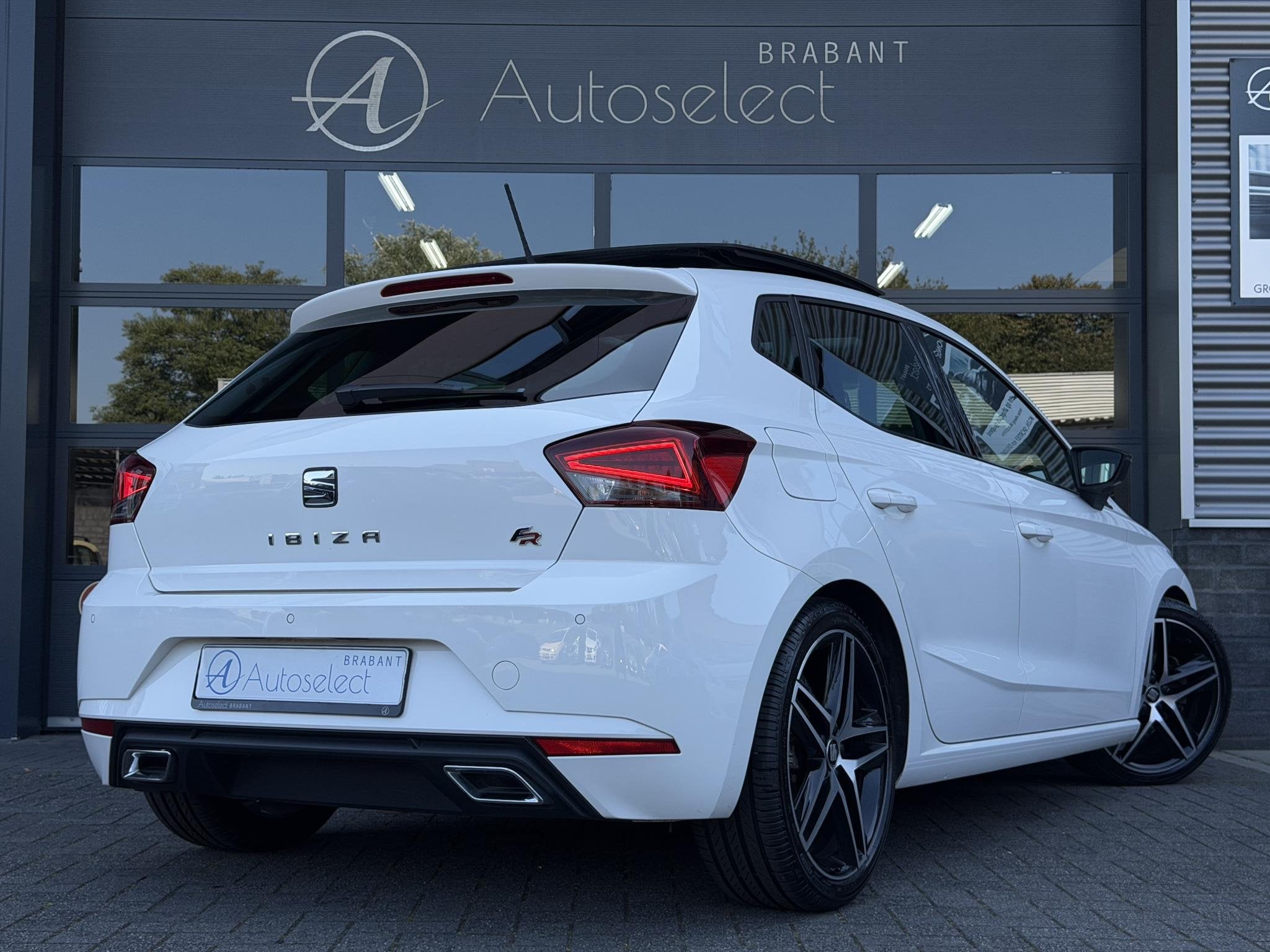 SEAT Ibiza 1.0 TSI FR Pano | CarPlay | 116PK, Stof, Gebruikt, 116 pk, Bedrijf