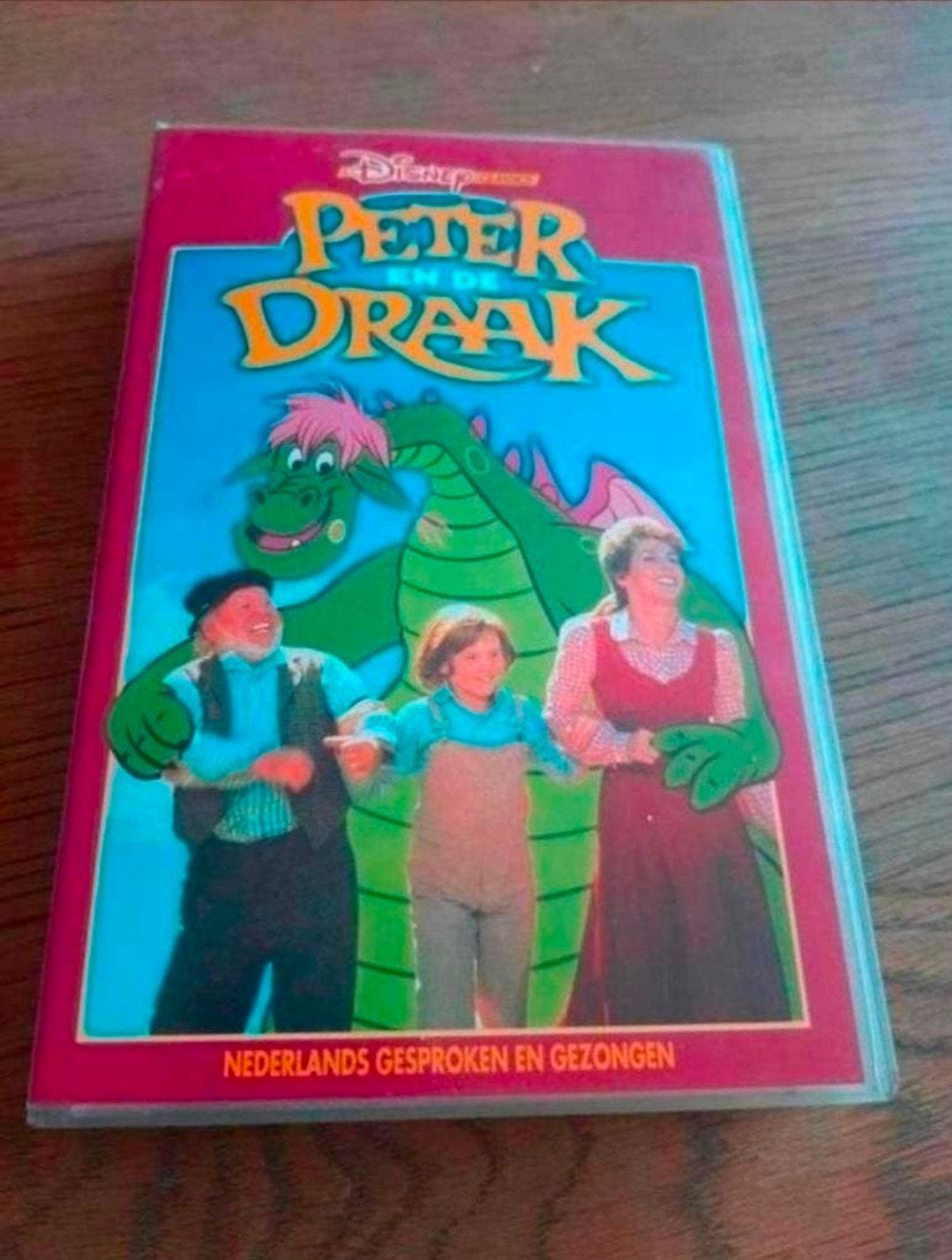 Disney Classic Peter en de Draak videoband, Gebruikt, Tekenfilm, Alle leeftijden, Ophalen of Verzenden