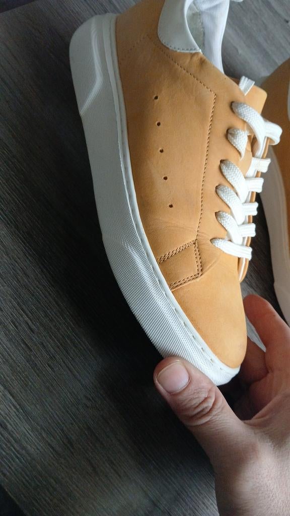 Gele sneakers met witte zool, Ophalen of Verzenden