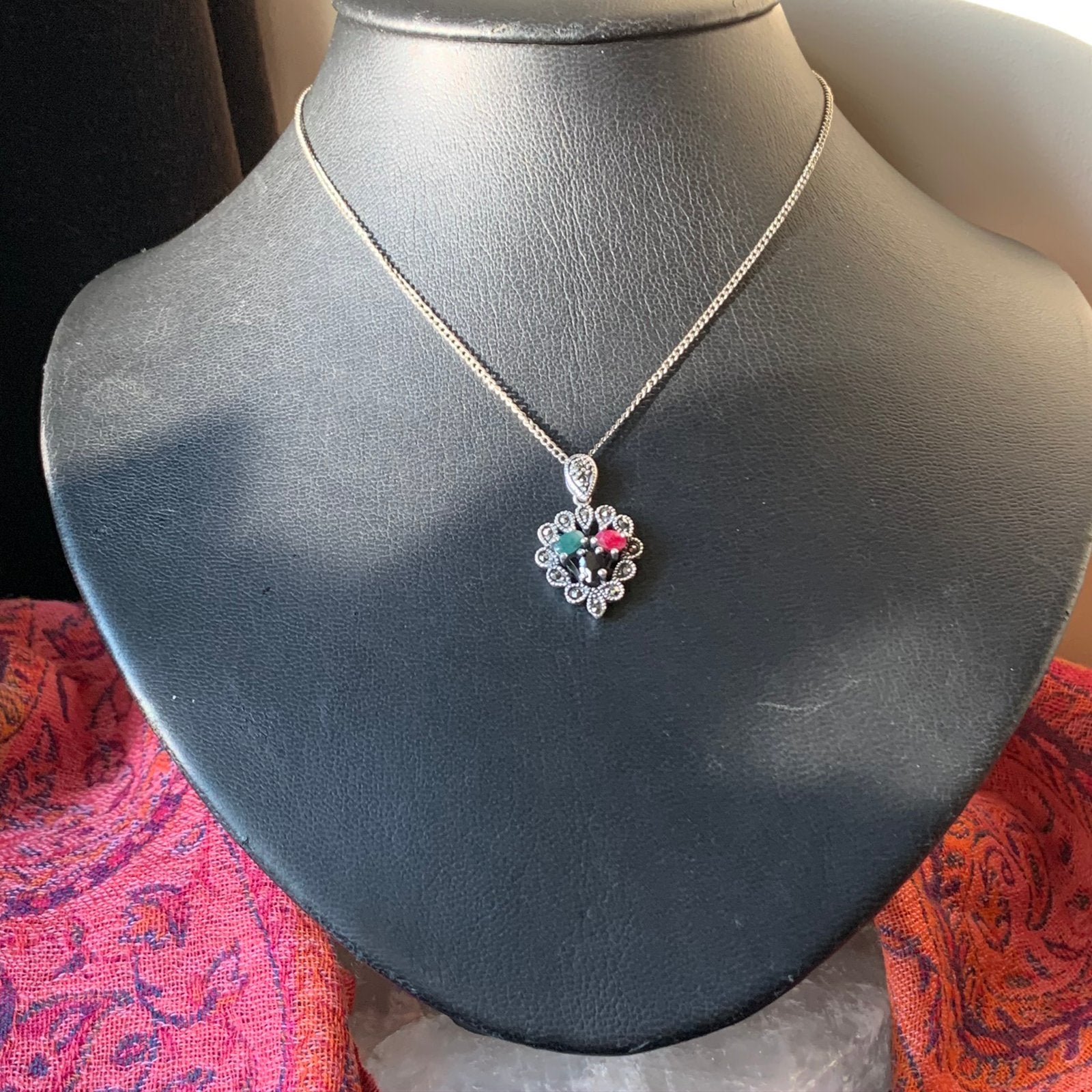 Robijn smaragd spinel hanger beschermt liefde magie uniek, Magnolia11, Nieuw, Ophalen of Verzenden, Verstelbaar