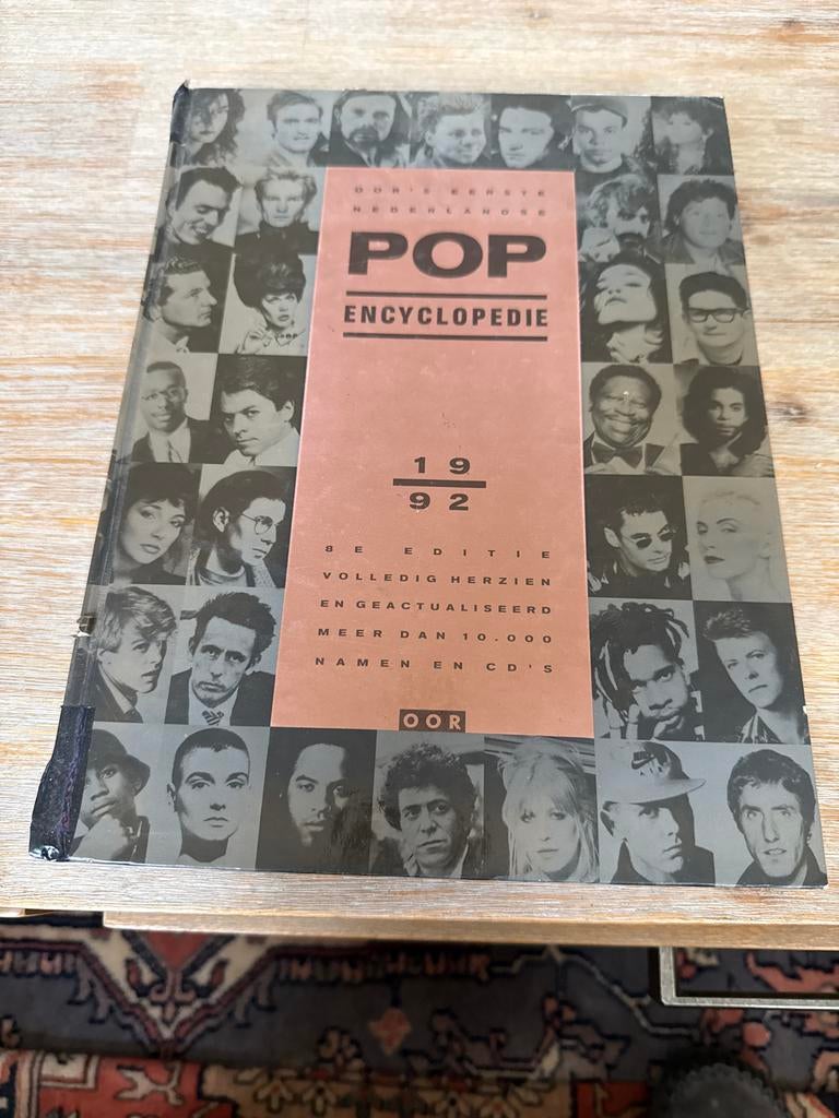 Pop Encyclopedie 1992 - OOR, Ophalen of Verzenden, Gelezen, Algemeen, Los deel