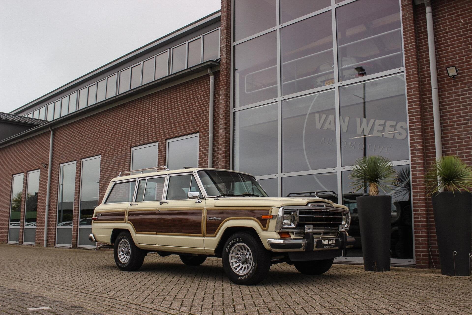 Jeep Wagoneer 5.9 V8 Limited Wagon | Origineel | 1979 | Dakr, foto 9