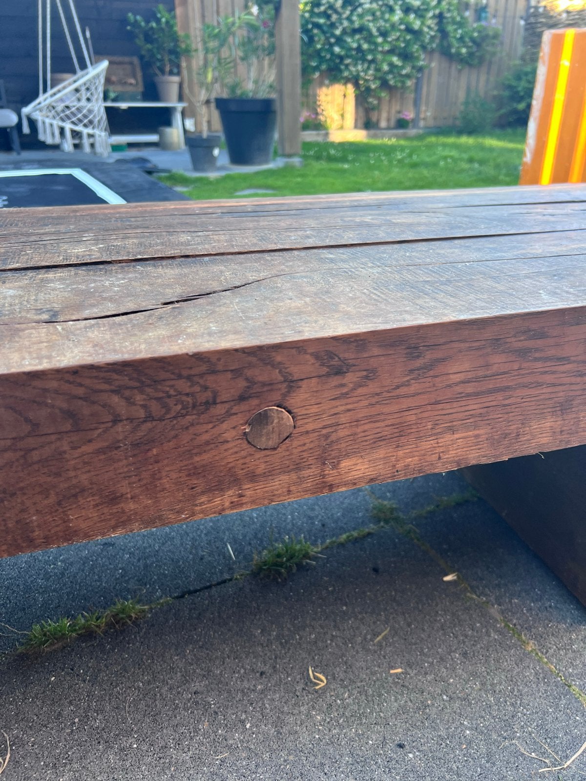 Vintage massief houten salontafel - Zwaar en robuust, Gebruikt, 100 tot 150 cm, Ophalen of Verzenden, 150 tot 200 cm