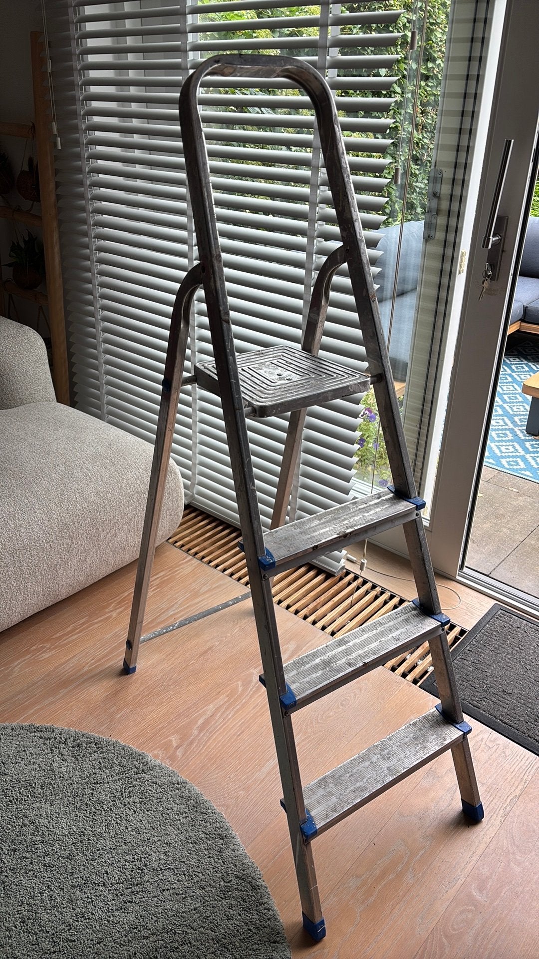 Keukentrap 4 treden, Doe-het-zelf en Verbouw, Ladders en Trappen, Ophalen, Gebruikt, Minder dan 2 meter