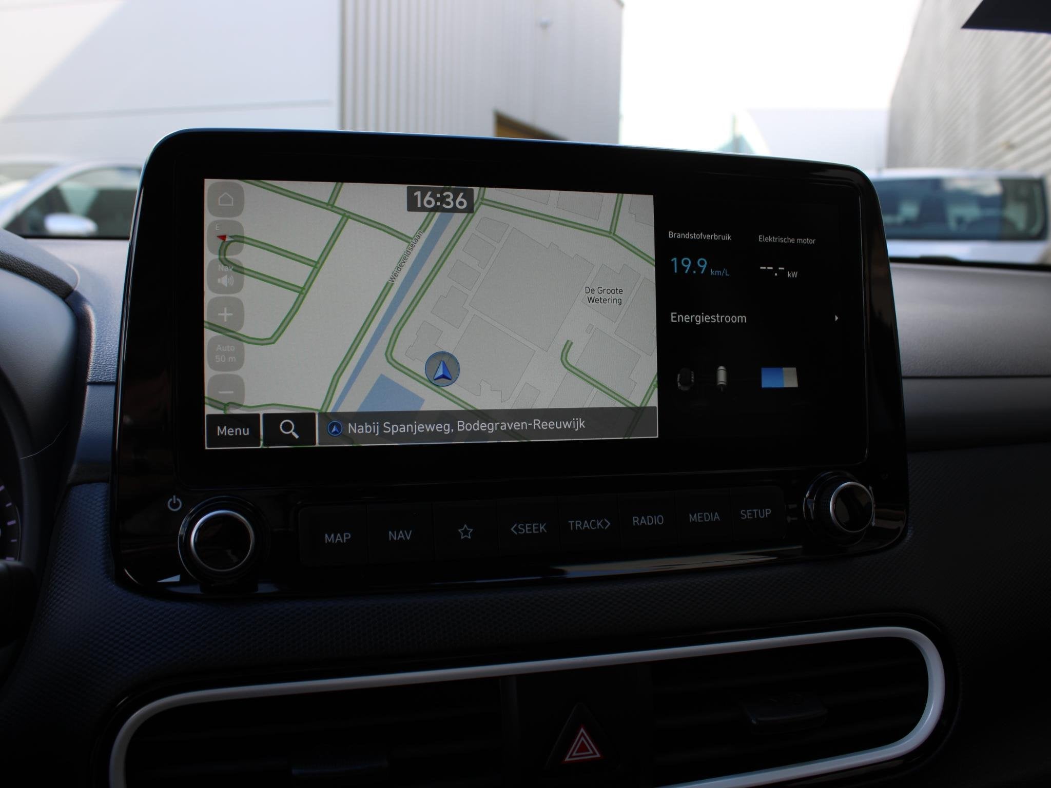 Foto 11 van Hyundai Kona 1.6 GDI HEV Comfort | APPLE CARPLAY | ACHTERUIT