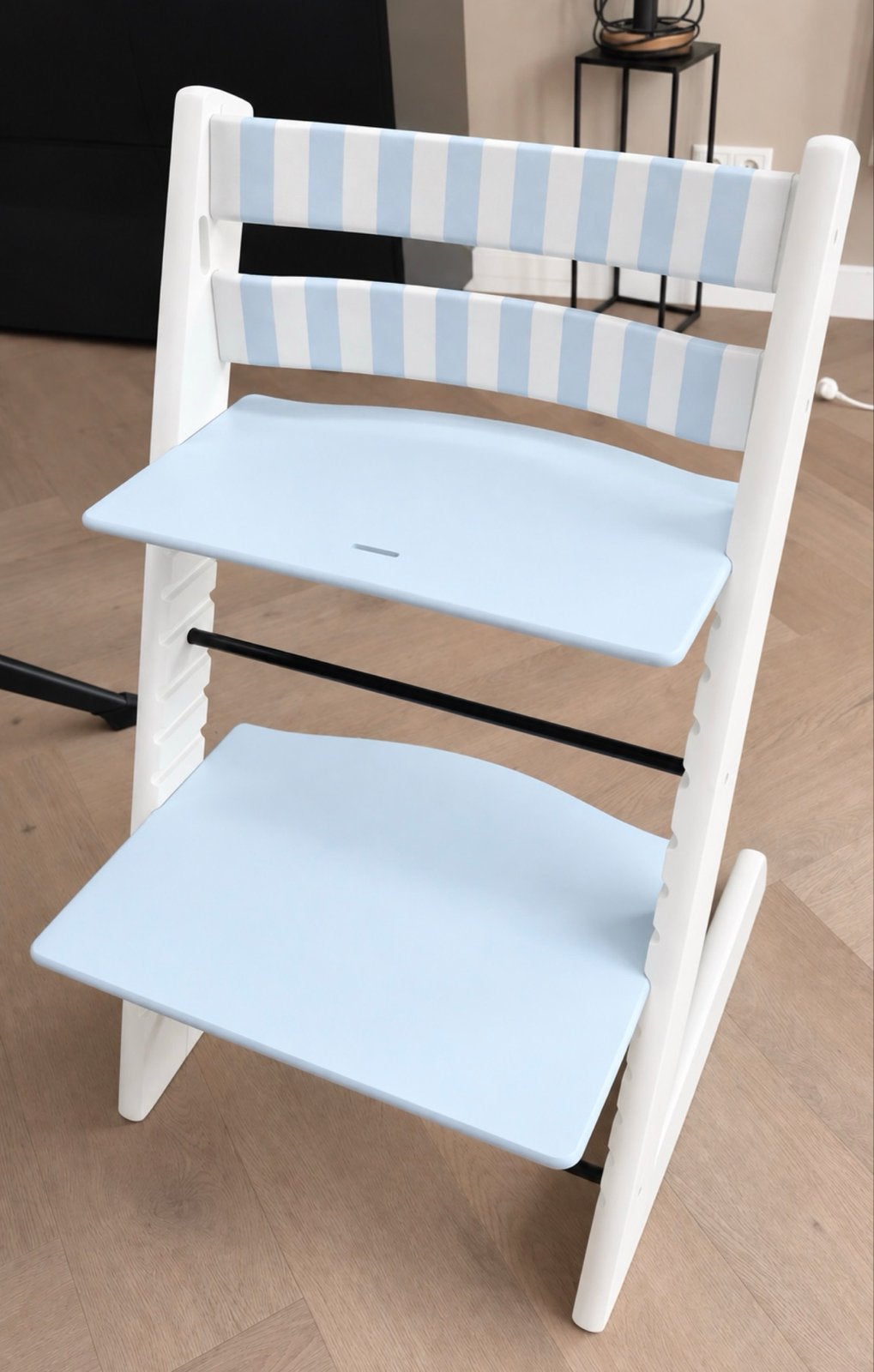 Stokke Tripp Trapp Stoel - Wit met lichtblauwe accenten, Ophalen, Gebruikt, Meegroeistoel, Aanschuifbaar