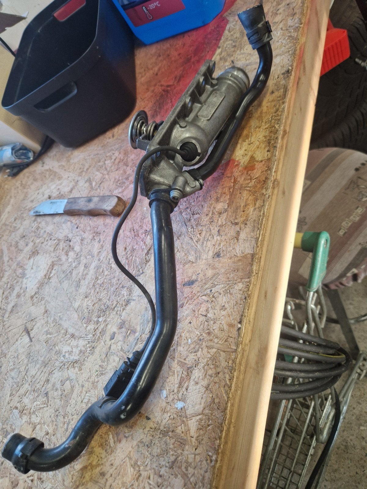 thermostaathuis passat w8, Ophalen
