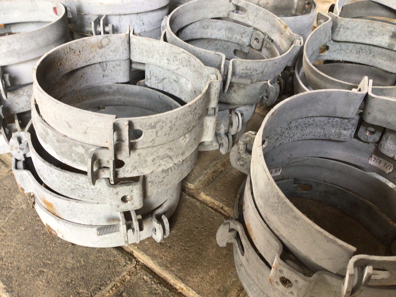 Ijzeren buisklemmen voor buis 160 mm diameter, Ophalen, Zo goed als nieuw