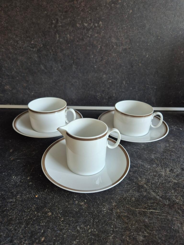 2 kopjes met schalen en melkkannetje Thomas, Antiek en Kunst, Ophalen of Verzenden
