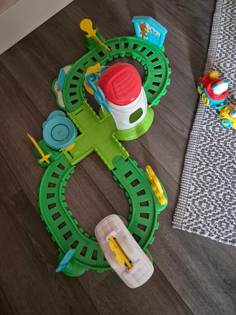Treinbaan met drie poppetjes, Ophalen of Verzenden, Gebruikt