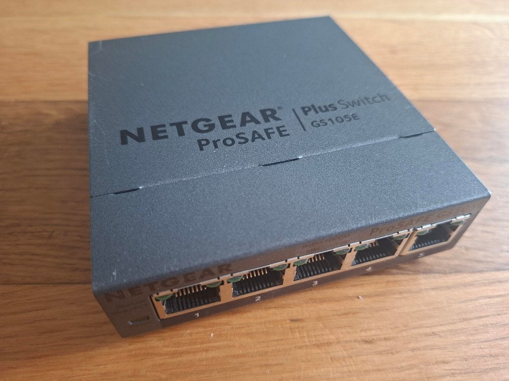 Netgear ProSafe GS105E, Computers en Software, Netwerk switches, Ophalen of Verzenden, Gebruikt