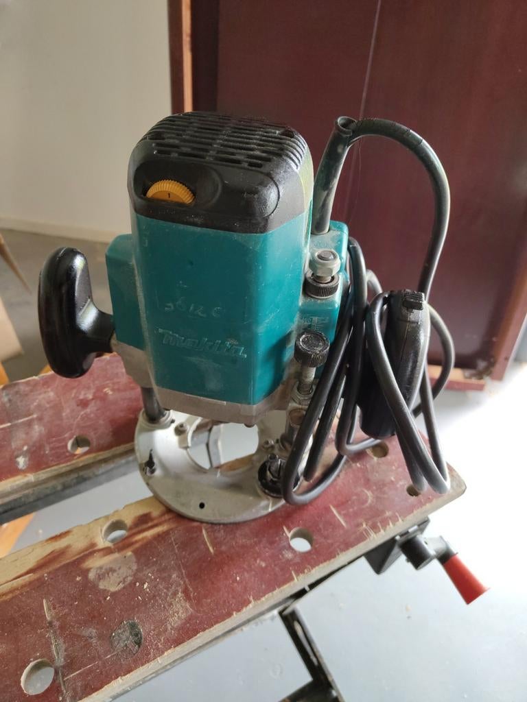 Makita 3612C Bovenfrees, Gebruikt, Ophalen of Verzenden, Elektrisch, Makita
