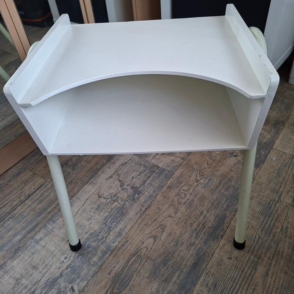 Vintage nachtkastje, Ophalen of Verzenden, Zo goed als nieuw, Minder dan 45 cm