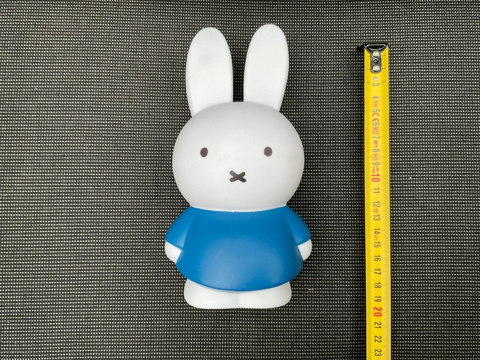 Zgan, niet kapot, Blauw witte Nijntje spaarpot kunststof, Ophalen, Overige figuren, Zo goed als nieuw, Beeldje of Figuurtje