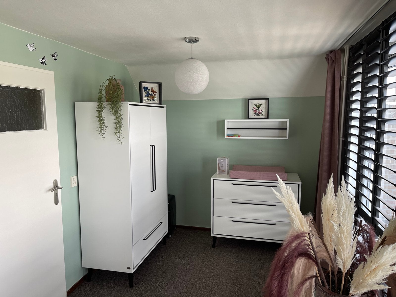 TWF Complete babykamer set: Ledikant, commode en kledingkast, Ophalen, Zo goed als nieuw, Jongetje of Meisje