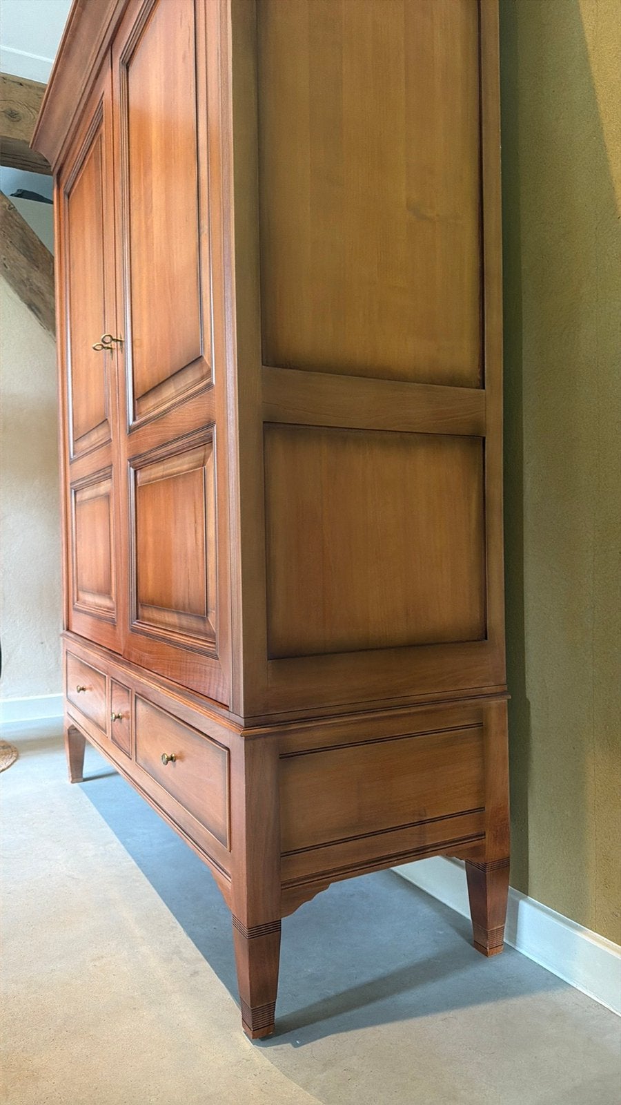 Stijlvolle massief kersenhouten kast – Zeer nette staat, Huis en Inrichting, Kasten | Wandmeubels, Ophalen, 150 tot 200 cm, Zo goed als nieuw