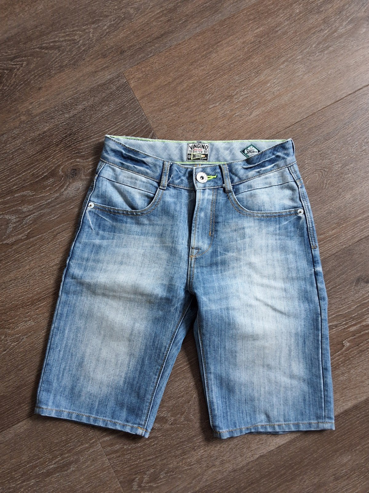 Jeans korte broek van Vingino in nieuwstaat maat 152, Broek, Ophalen of Verzenden, Zo goed als nieuw, Vingino