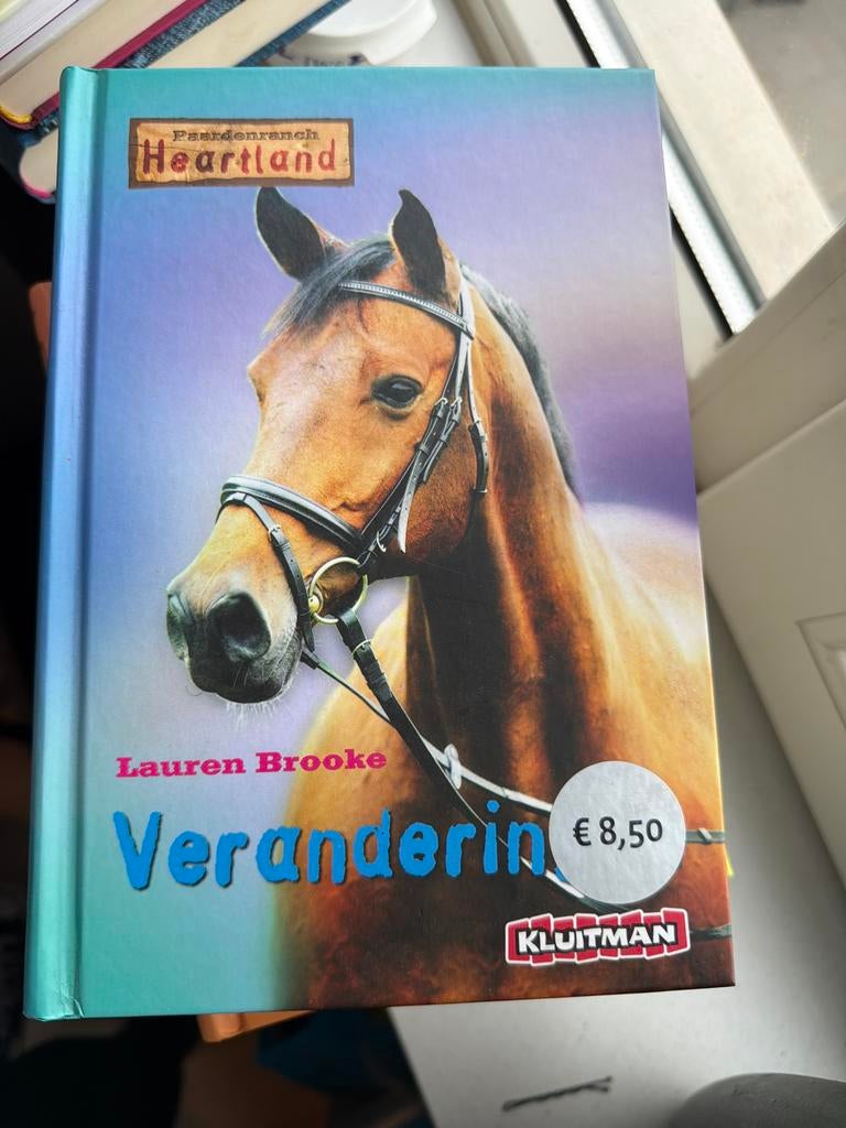 Paardenranch Heartland: Verandering - Lauren Brooke, Boeken, Ophalen of Verzenden, Gelezen, Fictie