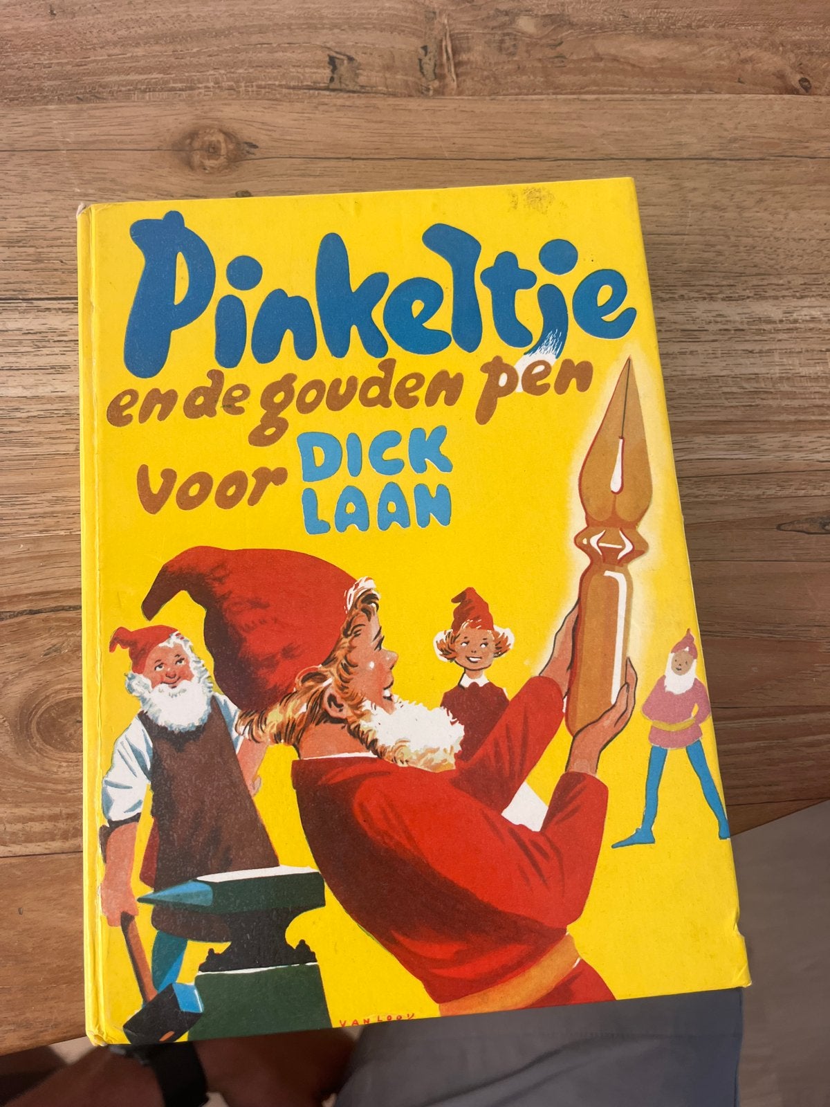 Pinkeltje en de gouden pen - Dick Laan, Ophalen of Verzenden, Gelezen