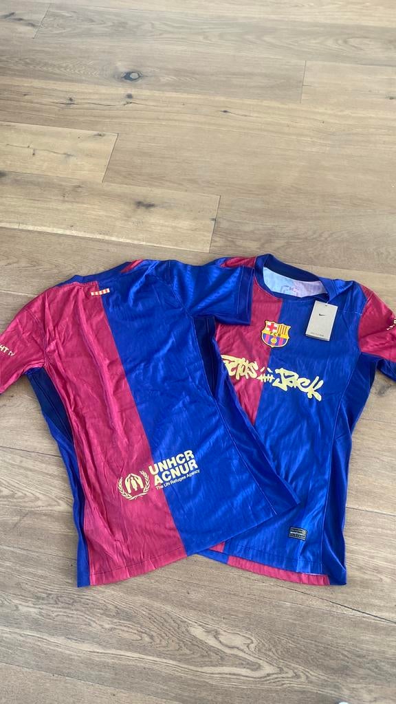 Barcalona x traviscot, Ophalen of Verzenden, Zo goed als nieuw, Shirt