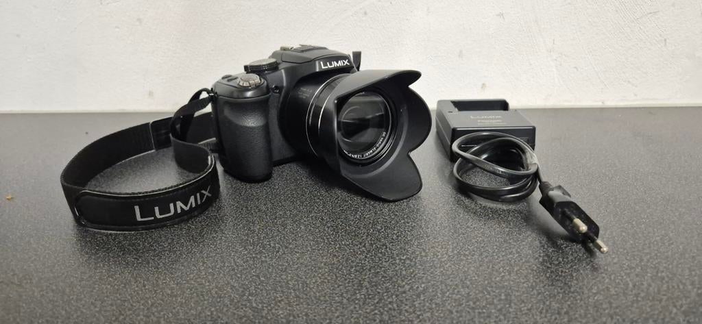 Panasonic DMC FZ200 compactcamera (display defect), Ophalen of Verzenden, Gebruikt