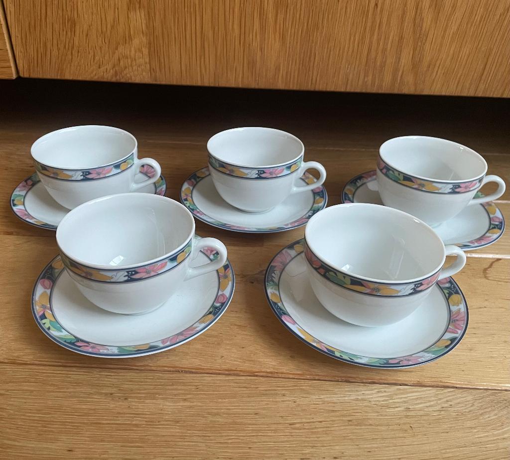 jarolina studio collection douwe egberts kop schotel servies, Huis en Inrichting, Keuken | Servies, Ophalen of Verzenden, Porselein