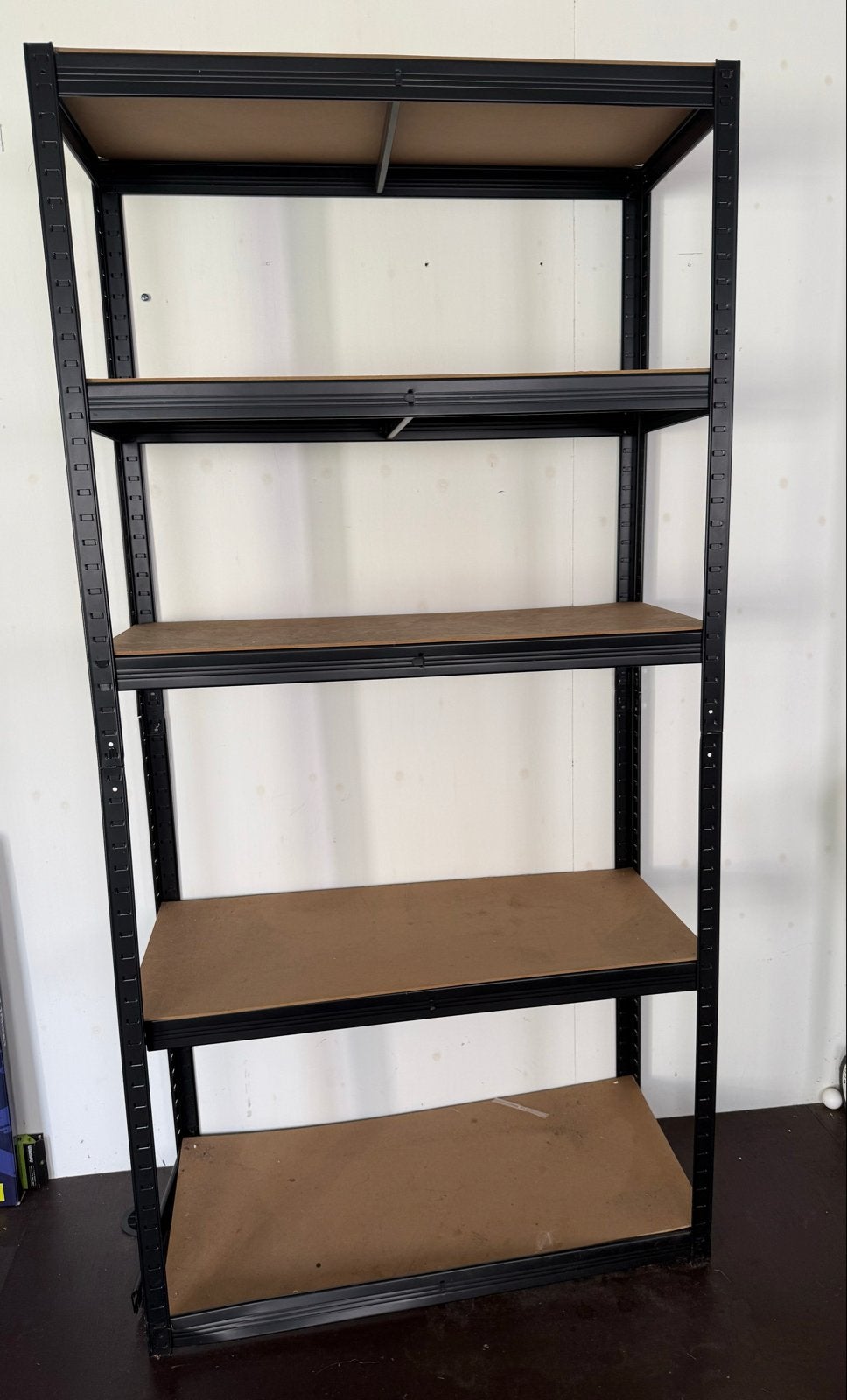GRATIS; Zwart metalen opbergrek met 5 houten planken, Huis en Inrichting, Ophalen, Gebruikt