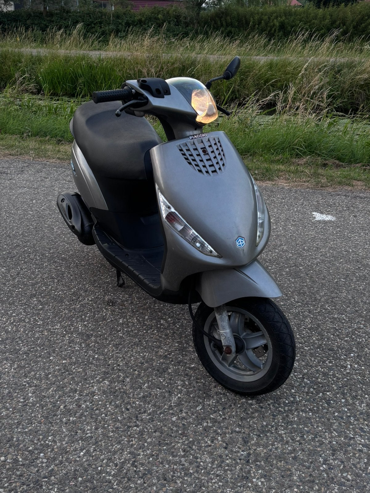 Piaggio Zip 4Takt Brom, Fietsen en Brommers, Scooters | Piaggio, Ophalen, Zo goed als nieuw, Benzine, Zip